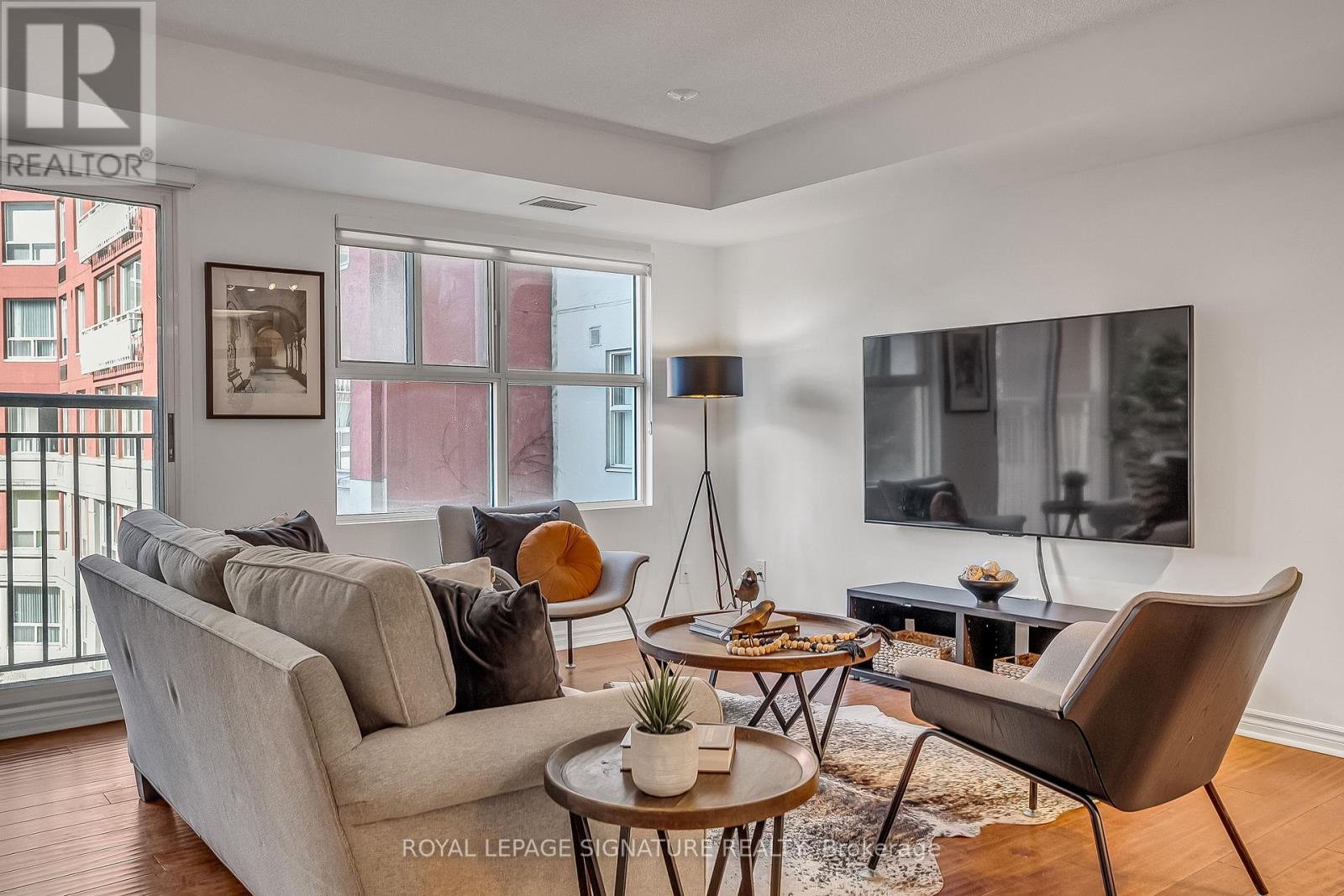 411 - 18 Concorde Place, Toronto, Ontario  M3C 3T9 - Photo 7 - C12933906