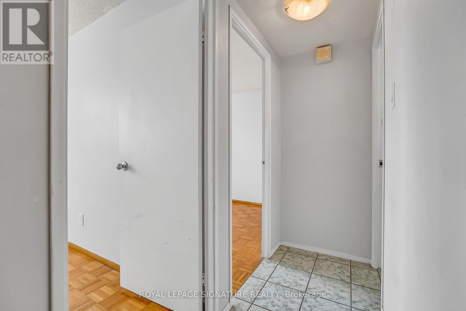 #405 - 1801 O'connor Drive, Toronto, Ontario  M4A 2P8 - Photo 16 - C12933912