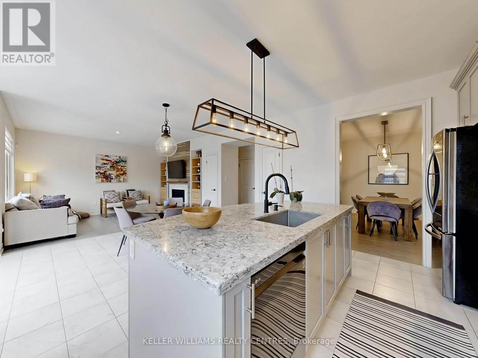 833 Langford Boulevard, Bradford West Gwillimbury, Ontario  L3L 0X6 - Photo 14 - N12933876