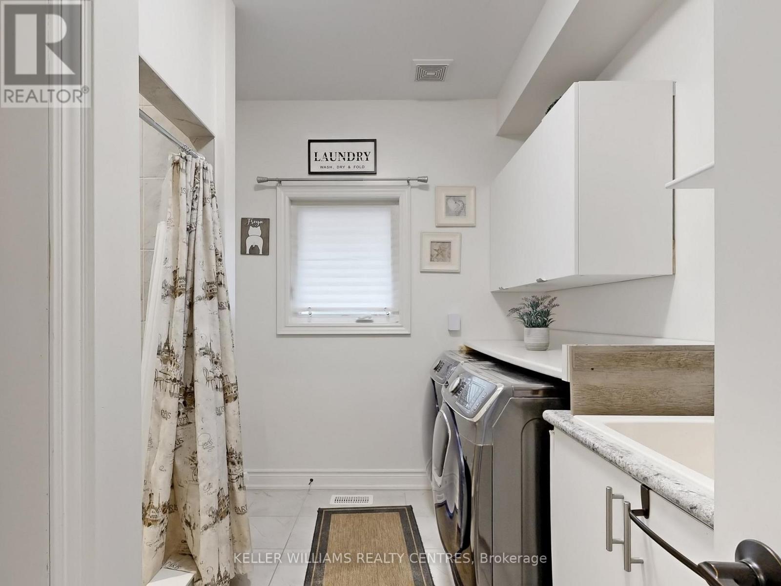 833 Langford Boulevard, Bradford West Gwillimbury, Ontario  L3L 0X6 - Photo 22 - N12933876