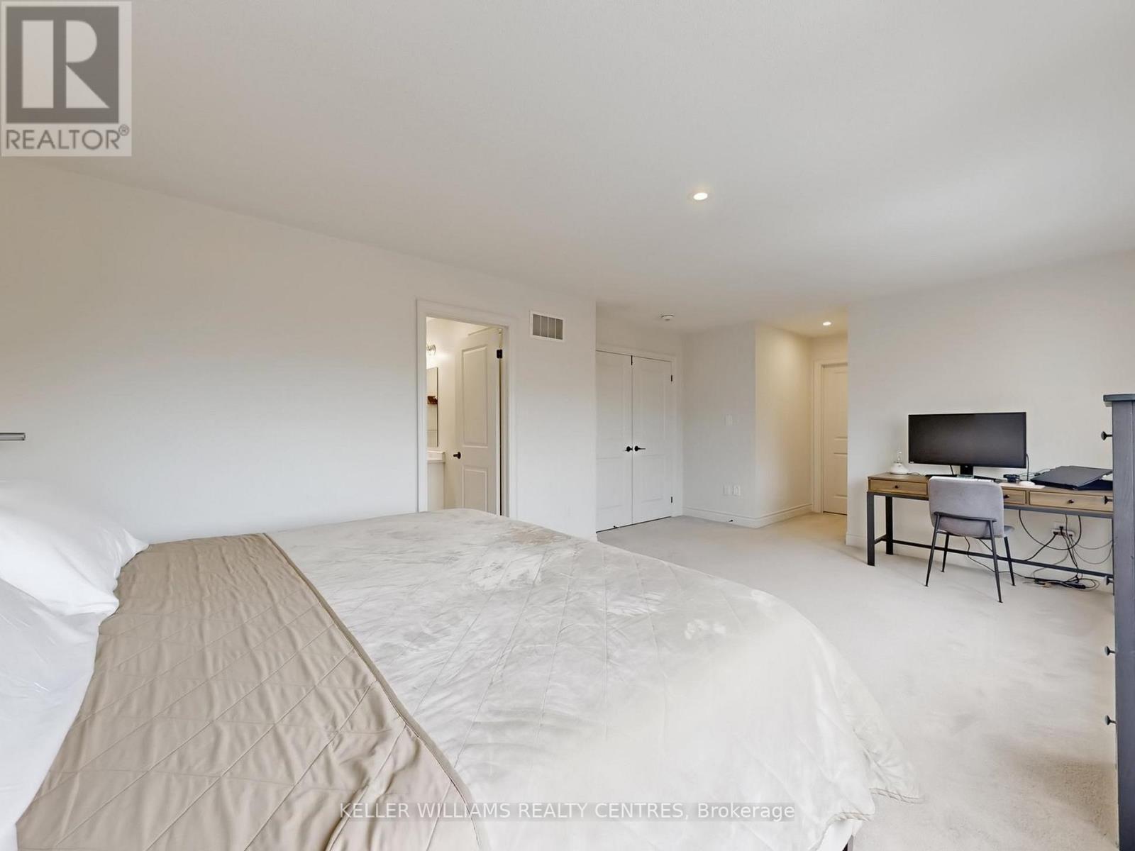 833 Langford Boulevard, Bradford West Gwillimbury, Ontario  L3L 0X6 - Photo 31 - N12933876