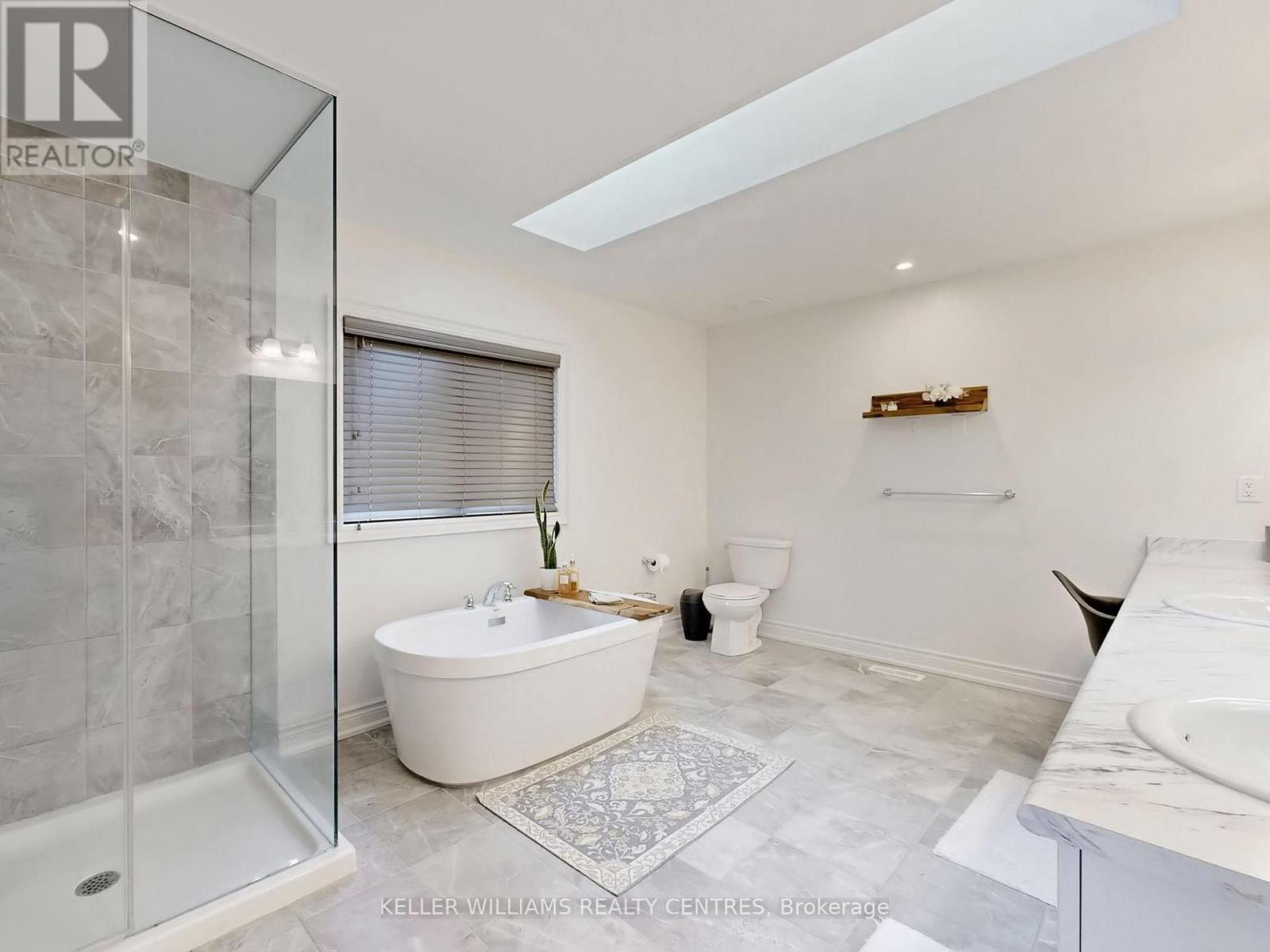 833 Langford Boulevard, Bradford West Gwillimbury, Ontario  L3L 0X6 - Photo 34 - N12933876