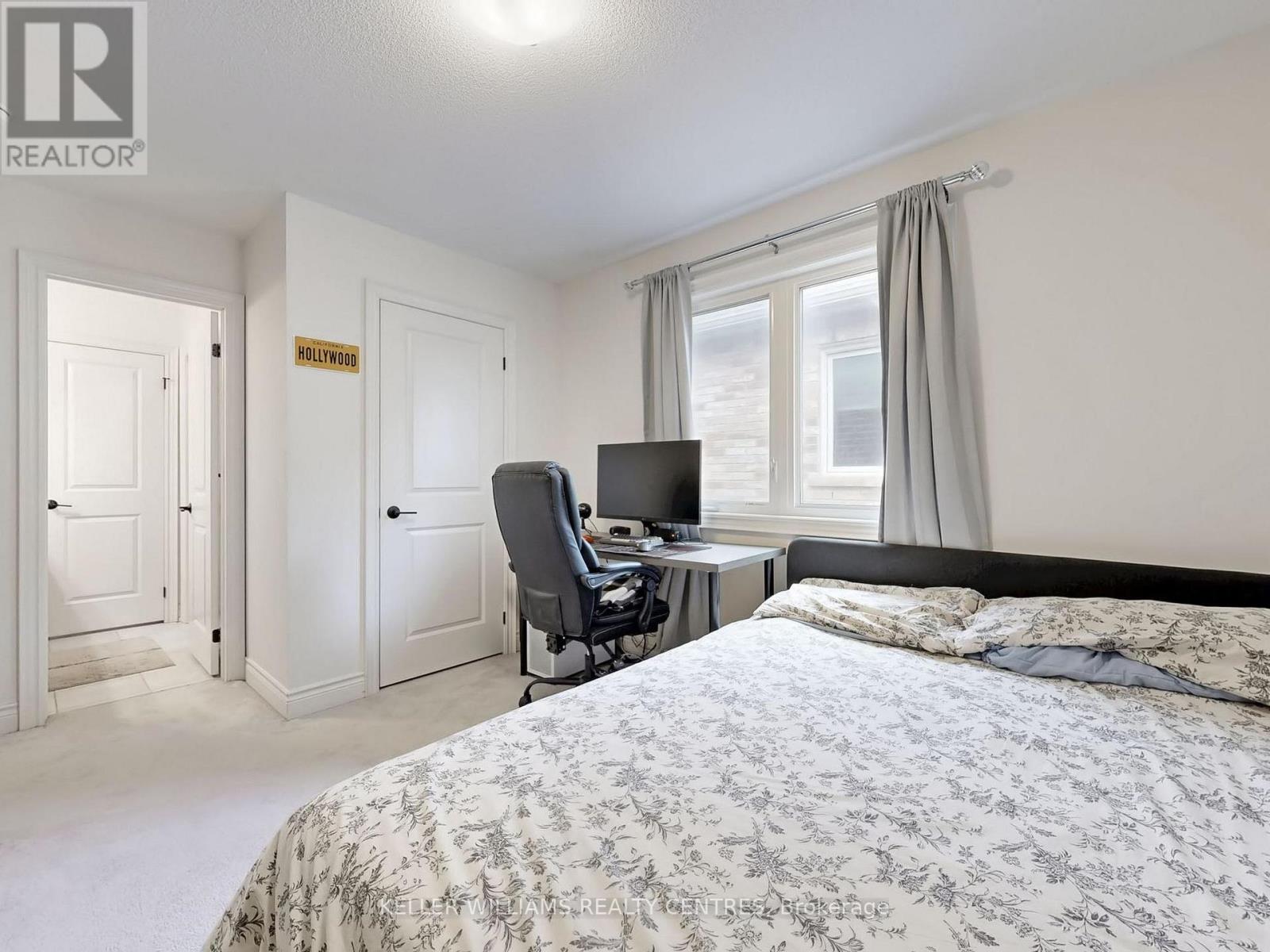 833 Langford Boulevard, Bradford West Gwillimbury, Ontario  L3L 0X6 - Photo 37 - N12933876