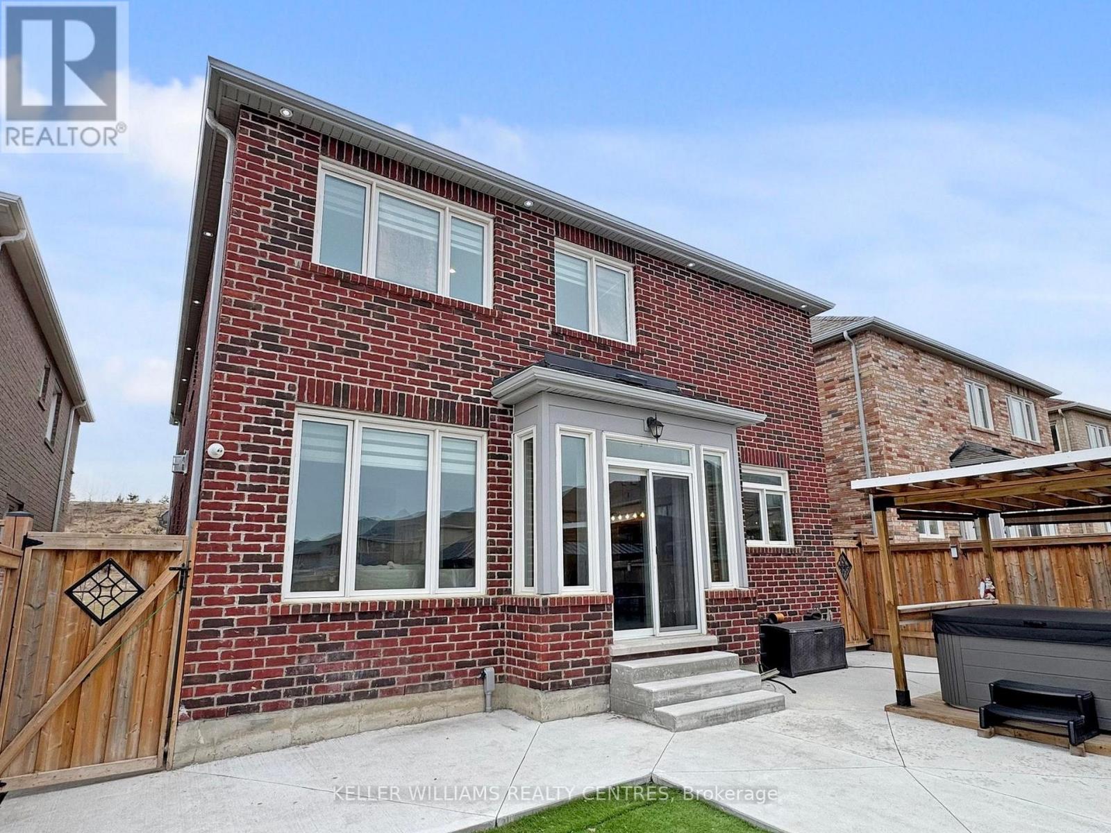 833 Langford Boulevard, Bradford West Gwillimbury, Ontario  L3L 0X6 - Photo 42 - N12933876