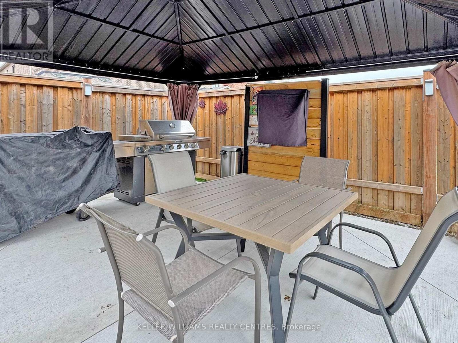 833 Langford Boulevard, Bradford West Gwillimbury, Ontario  L3L 0X6 - Photo 44 - N12933876