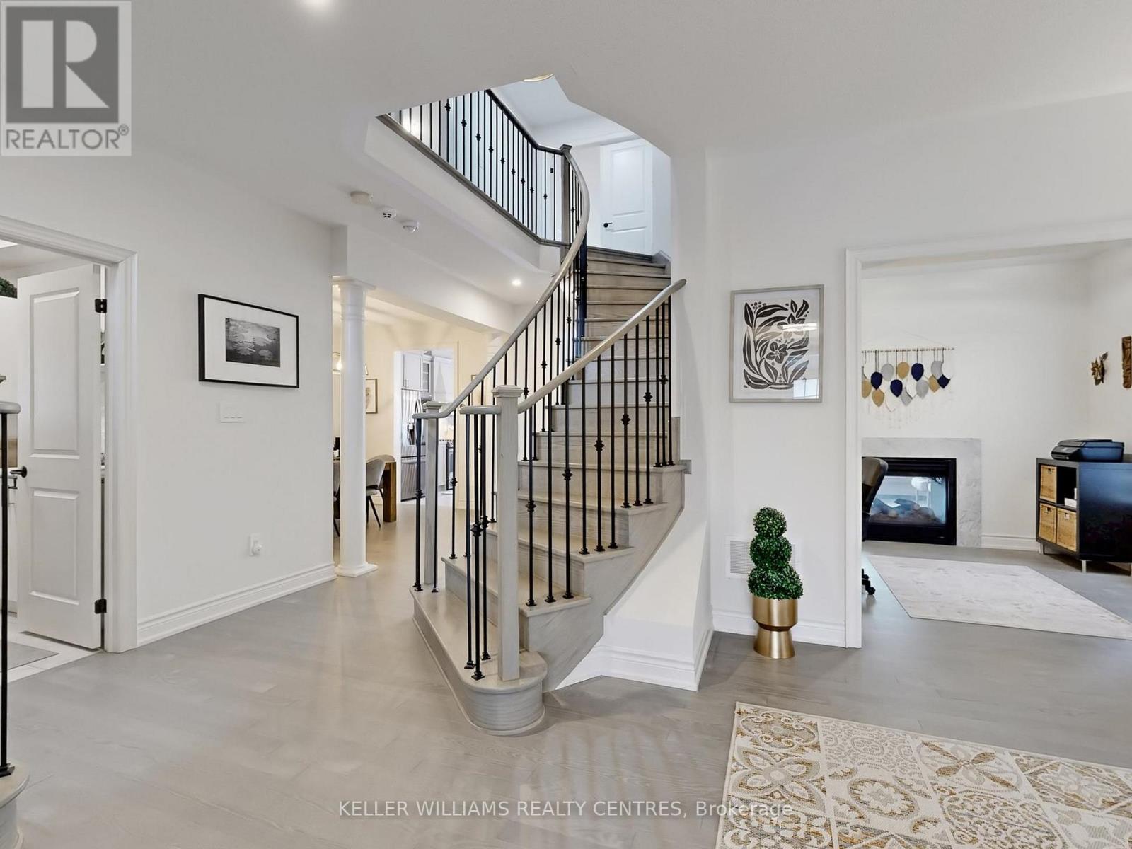 833 Langford Boulevard, Bradford West Gwillimbury, Ontario  L3L 0X6 - Photo 6 - N12933876