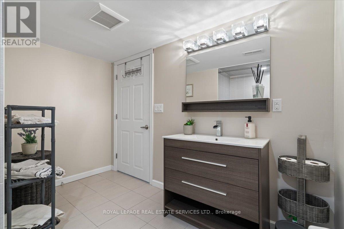 24 Gilroy Court, New Tecumseth, Ontario  L9R 0K8 - Photo 28 - N12933910