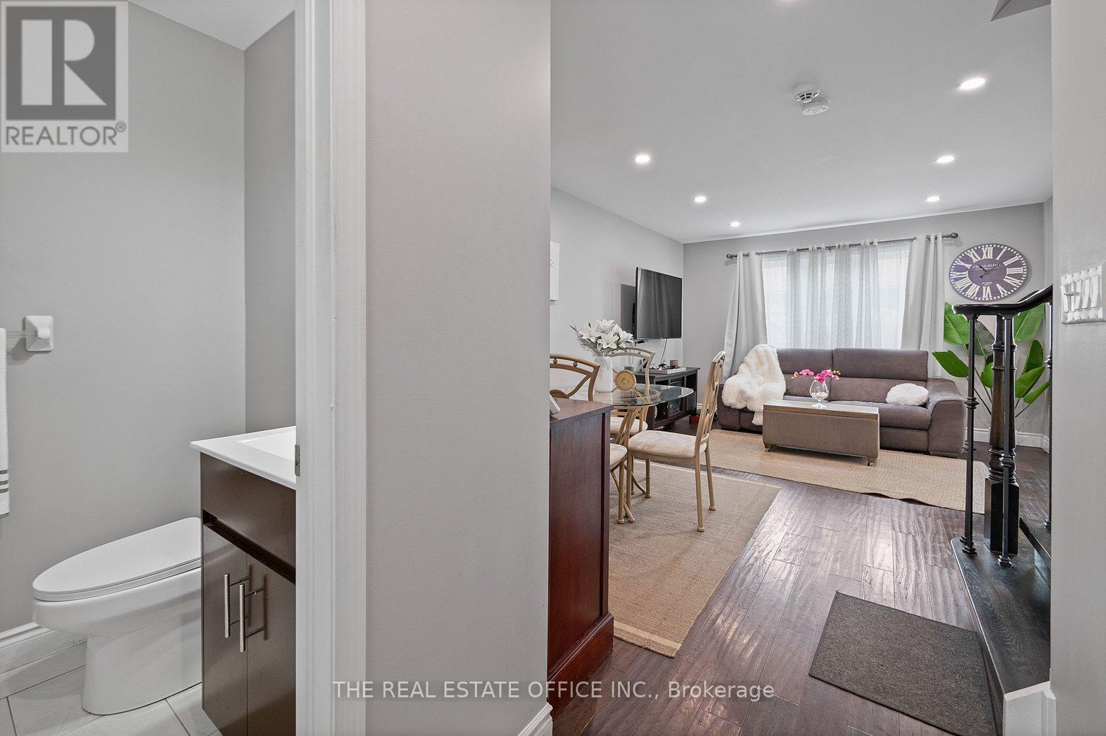 344 Prosser Circle, Milton (Ha Harrison), Ontario  L9T 0P5 - Photo 4 - W12906998