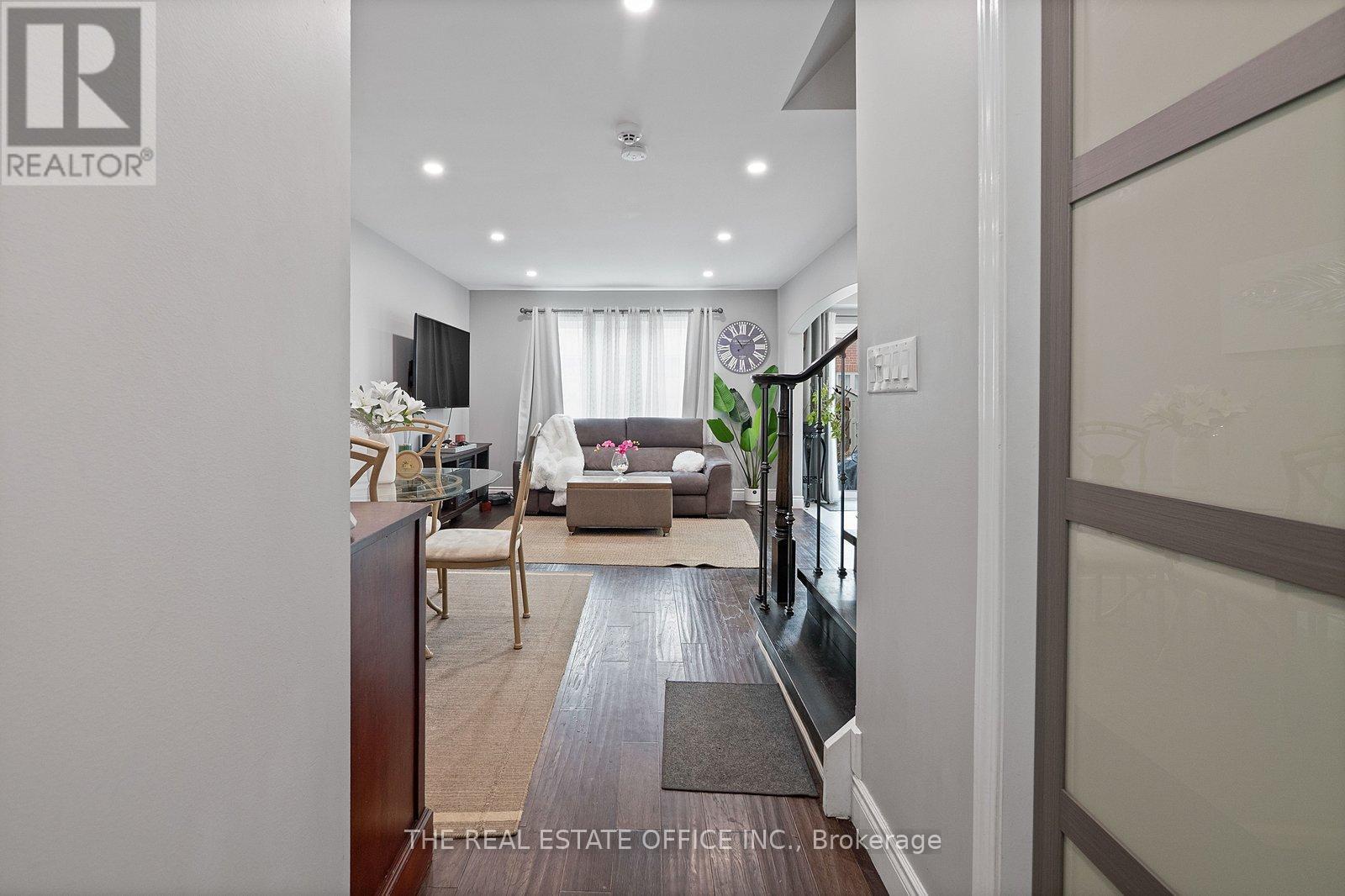 344 Prosser Circle, Milton (Ha Harrison), Ontario  L9T 0P5 - Photo 6 - W12906998