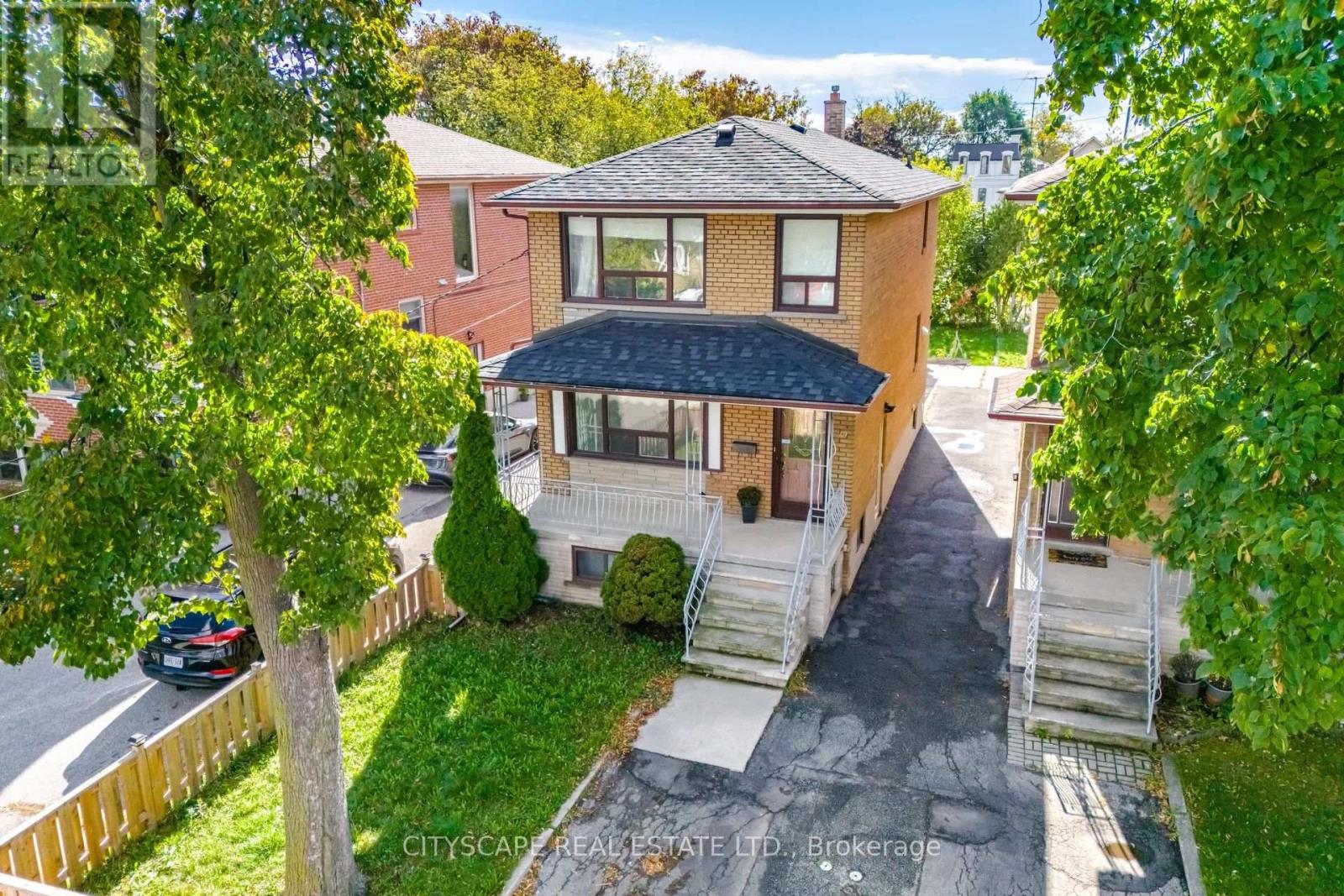 49 ALGOMA STREET, Toronto, Ontario