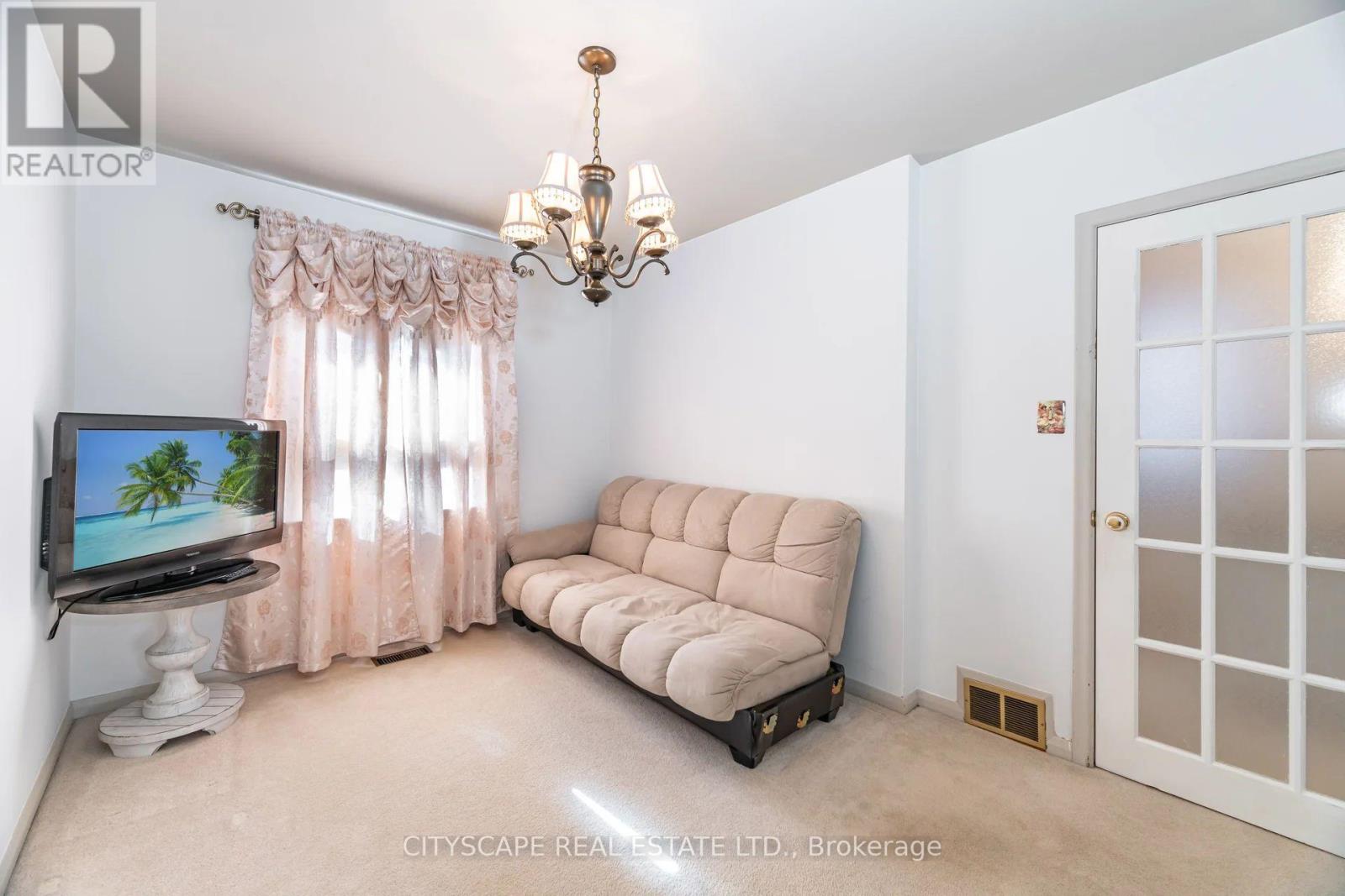 49 Algoma Street, Toronto, Ontario  M8Y 1C4 - Photo 17 - W12933898