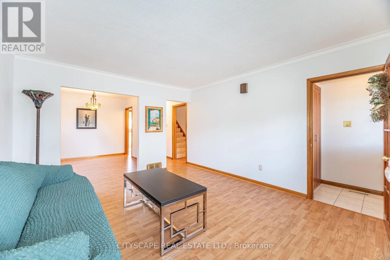 49 Algoma Street, Toronto, Ontario  M8Y 1C4 - Photo 9 - W12933898