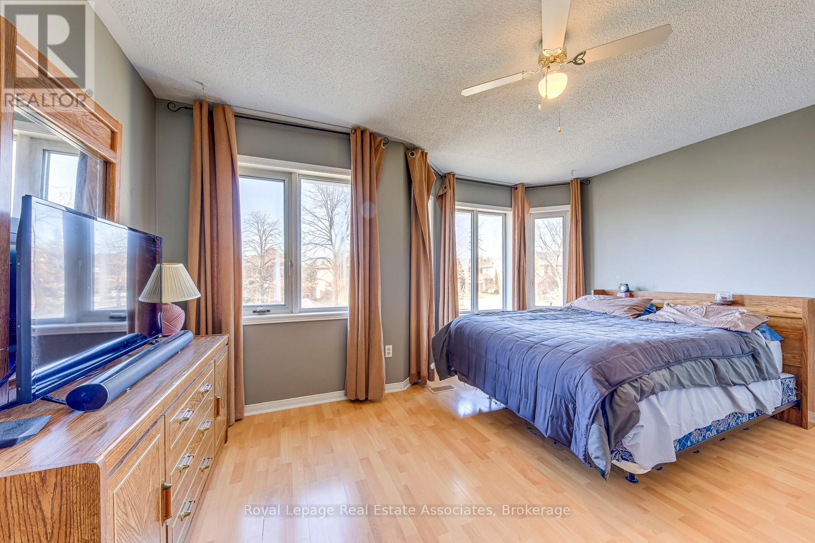 49 Letty Avenue, Brampton, Ontario L6Y 4T1 - Photo 27 - W12933900