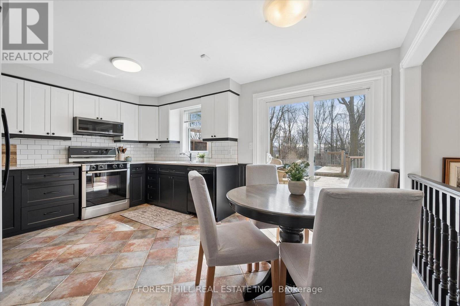 635 Lawrence Street, Cambridge, Ontario  N3H 2M8 - Photo 12 - X12933888