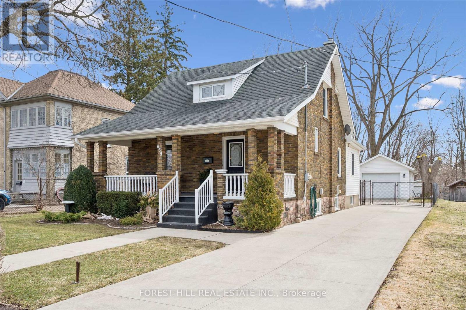 635 Lawrence Street, Cambridge, Ontario  N3H 2M8 - Photo 2 - X12933888