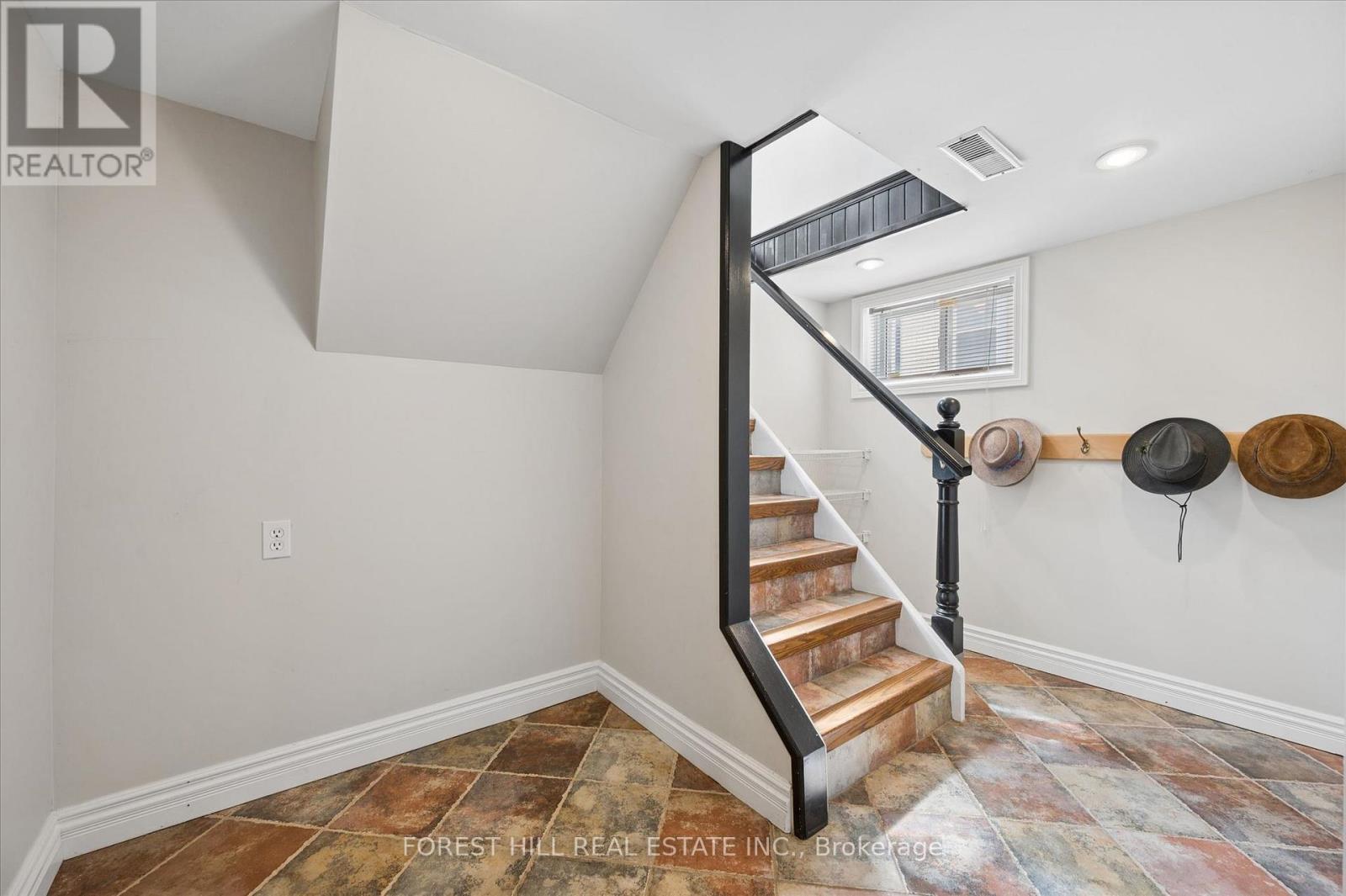 635 Lawrence Street, Cambridge, Ontario  N3H 2M8 - Photo 28 - X12933888