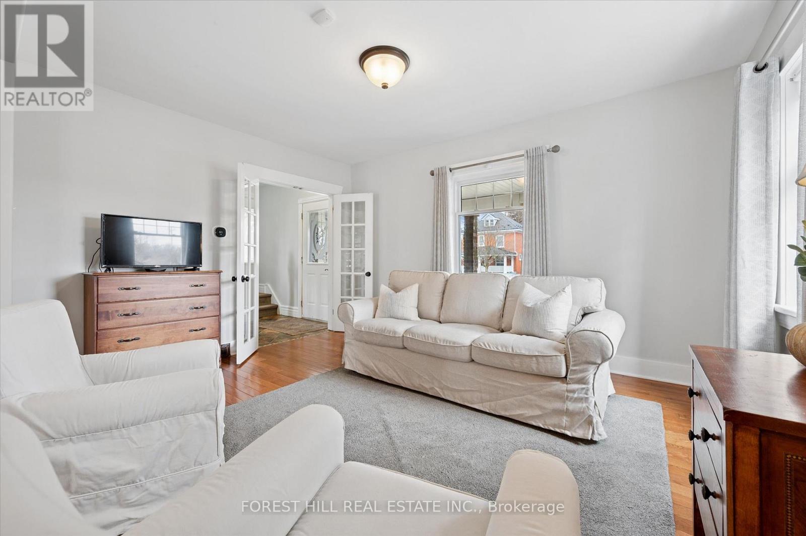 635 Lawrence Street, Cambridge, Ontario  N3H 2M8 - Photo 8 - X12933888