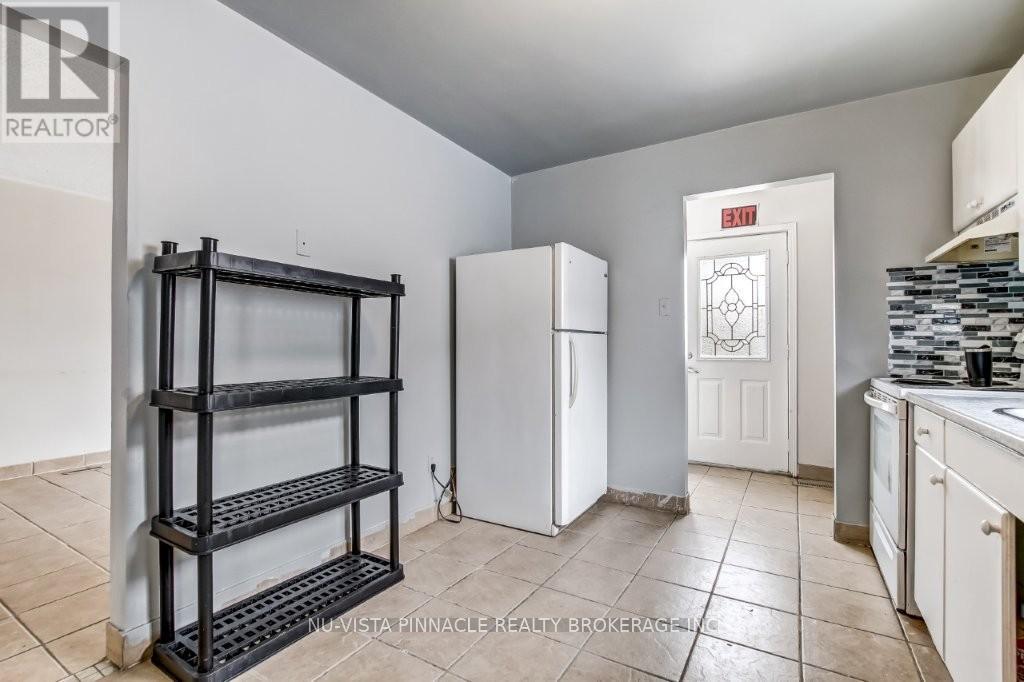 382 Fleming Drive, London East, Ontario  N5V 4Y8 - Photo 8 - X12933944