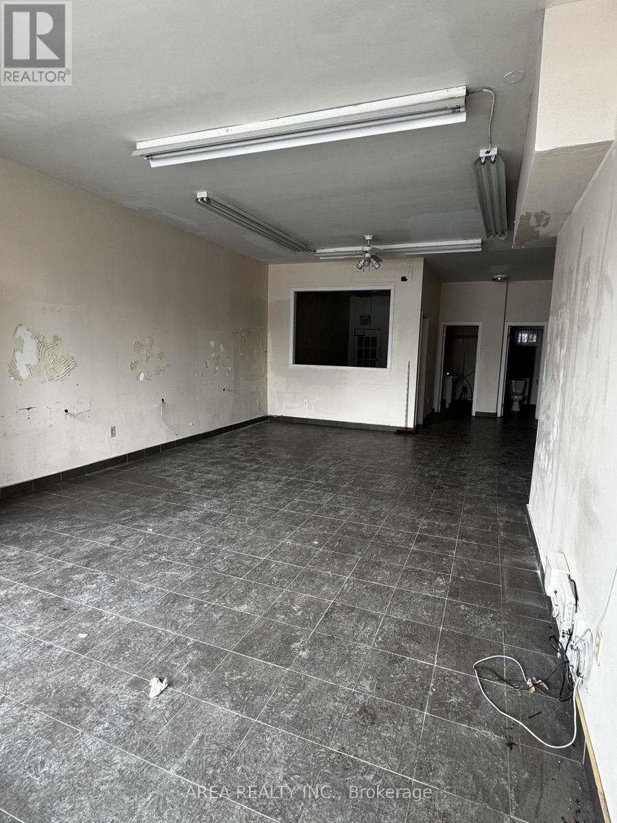 672 Sheppard Avenue W, Toronto (Bathurst Manor), Ontario  M3H 2S5 - Photo 3 - C12933934