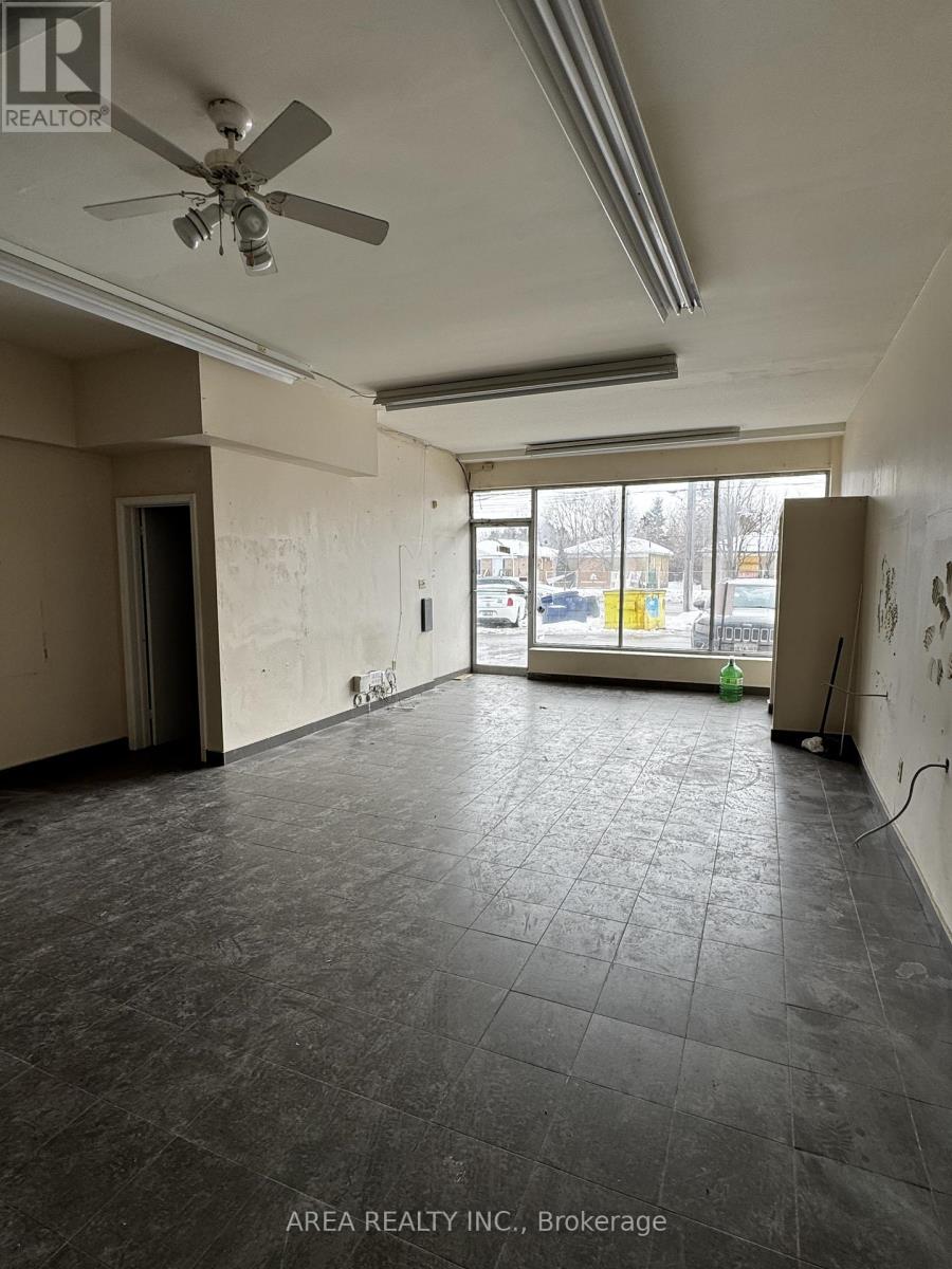 672 Sheppard Avenue W, Toronto (Bathurst Manor), Ontario  M3H 2S5 - Photo 4 - C12933934