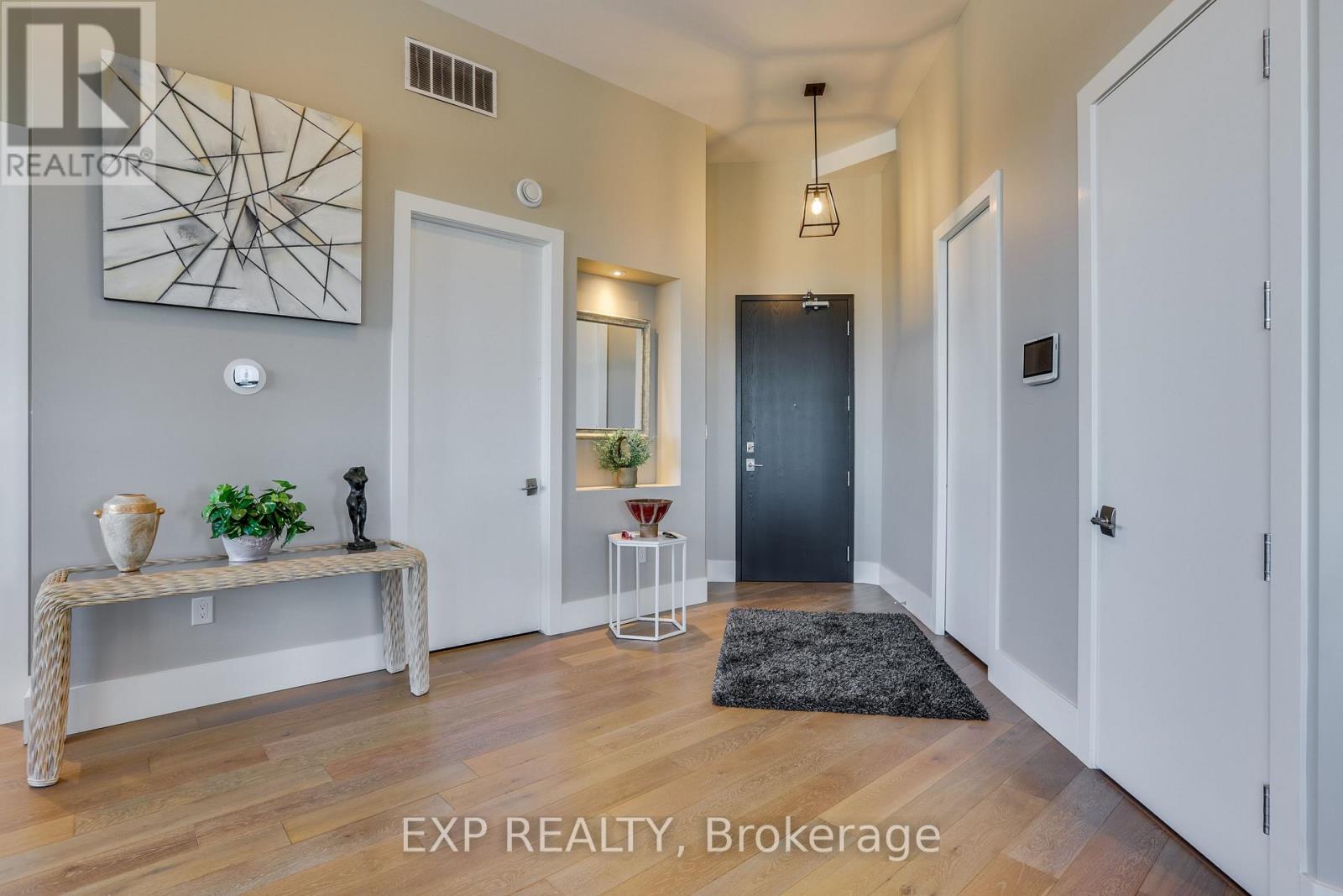 Photo 5 of 38 for 404 - 1705 Fiddlehead Place