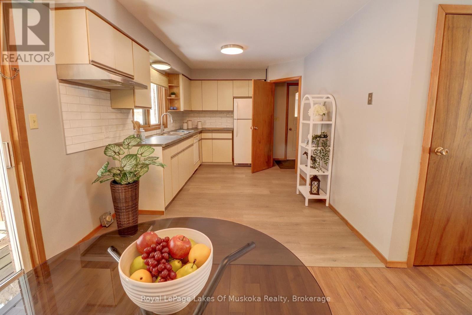 2 Quirt Crescent, Sundridge, Ontario  P0A 1Z0 - Photo 12 - X12933952