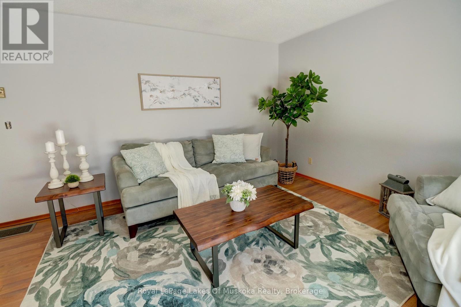 2 Quirt Crescent, Sundridge, Ontario  P0A 1Z0 - Photo 4 - X12933952