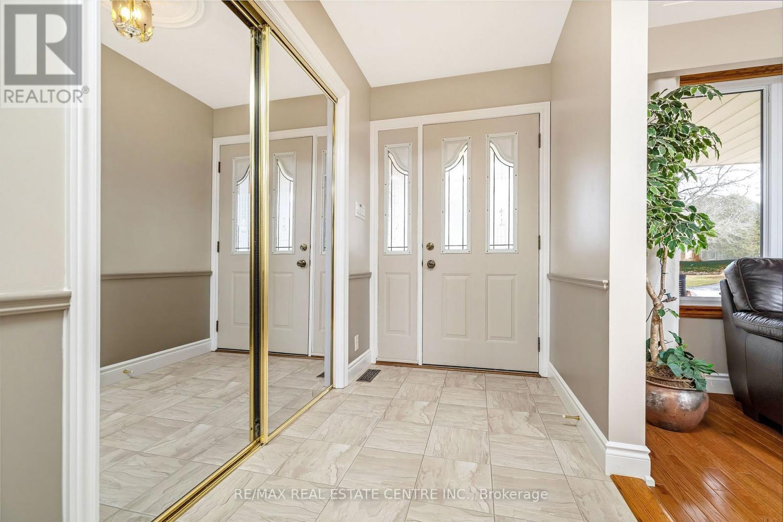 9 Cloverdale Crescent, Wilmot, Ontario  N0B 2H0 - Photo 9 - X12922432