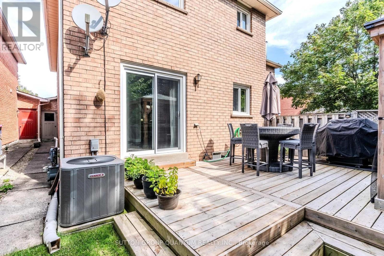 1237 Blackburn Drive, Oakville, Ontario  L6M 2W5 - Photo 21 - W12933930