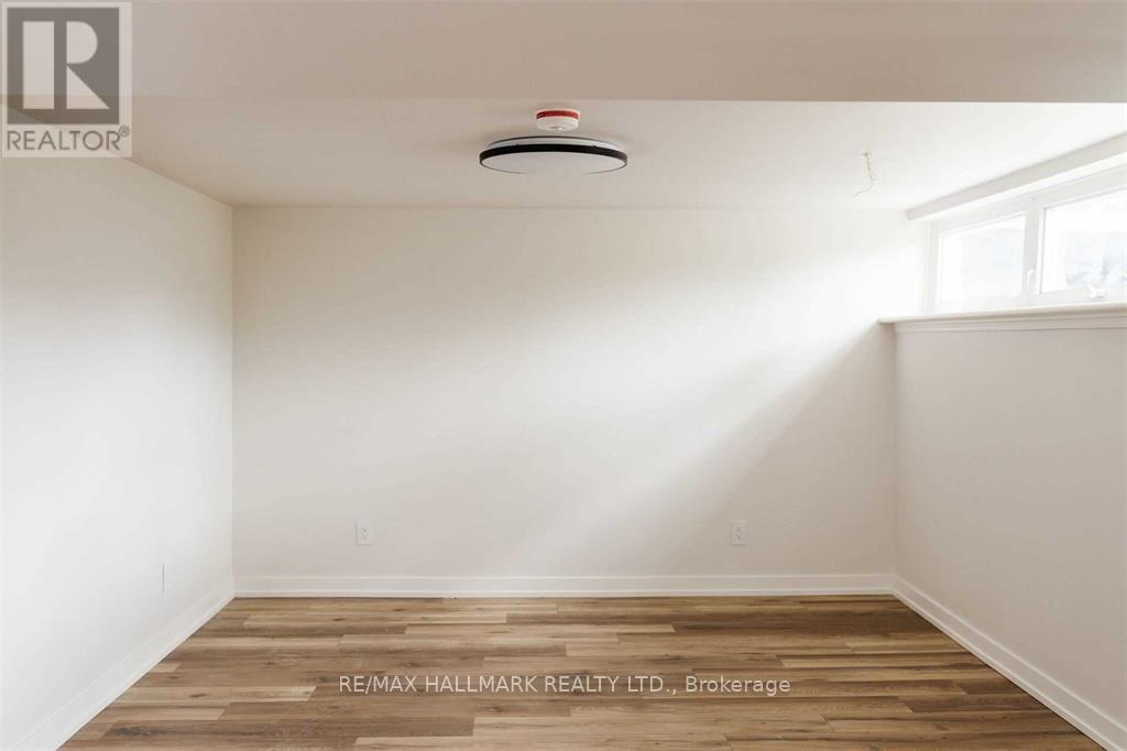 Lower #2 - 164 Richard Clark Drive, Toronto (Downsview-Roding-Cfb), Ontario  M3M 1V4 - Photo 4 - W12933946