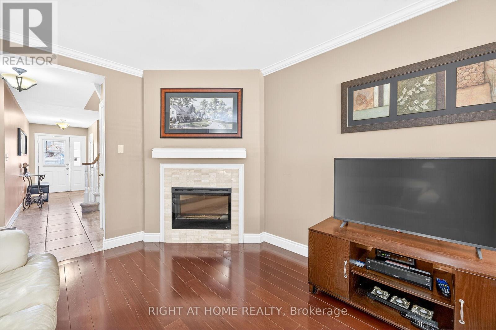 32 Perthshire Court, Hamilton, Ontario  L9B 2H1 - Photo 14 - X12933926