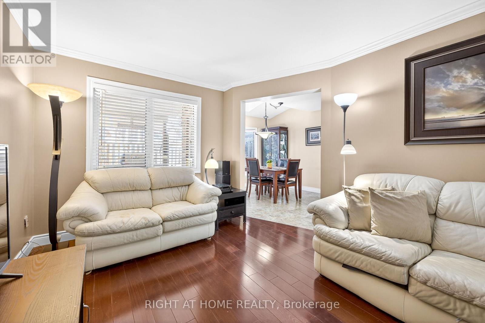 32 Perthshire Court, Hamilton, Ontario  L9B 2H1 - Photo 15 - X12933926