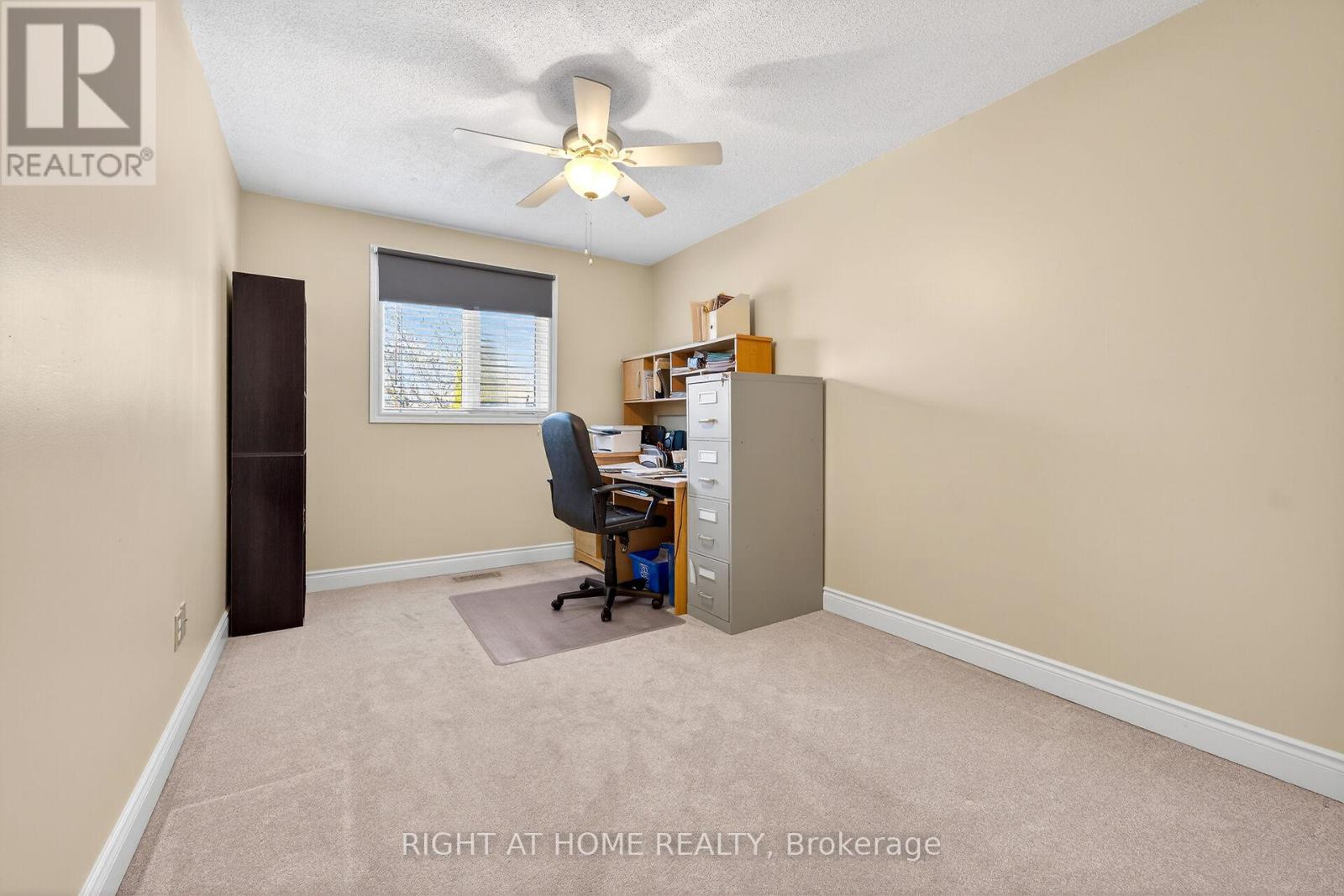 32 Perthshire Court, Hamilton, Ontario  L9B 2H1 - Photo 29 - X12933926