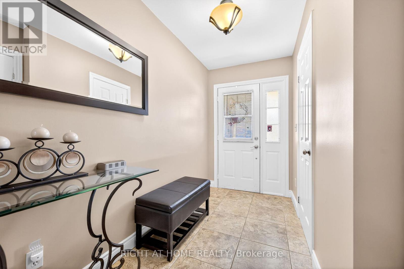 32 Perthshire Court, Hamilton, Ontario  L9B 2H1 - Photo 36 - X12933926