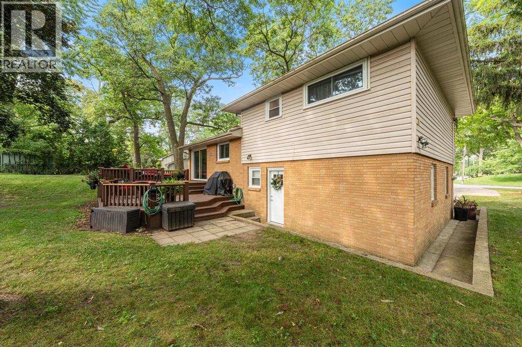 1220 Ridgewood Drive, Sarnia, Ontario  N7V 3R1 - Photo 35 - 26006334