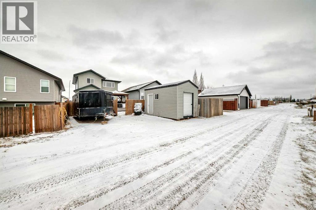 3 Hanson Green, Penhold, Alberta  T0M 1R0 - Photo 42 - A2295623