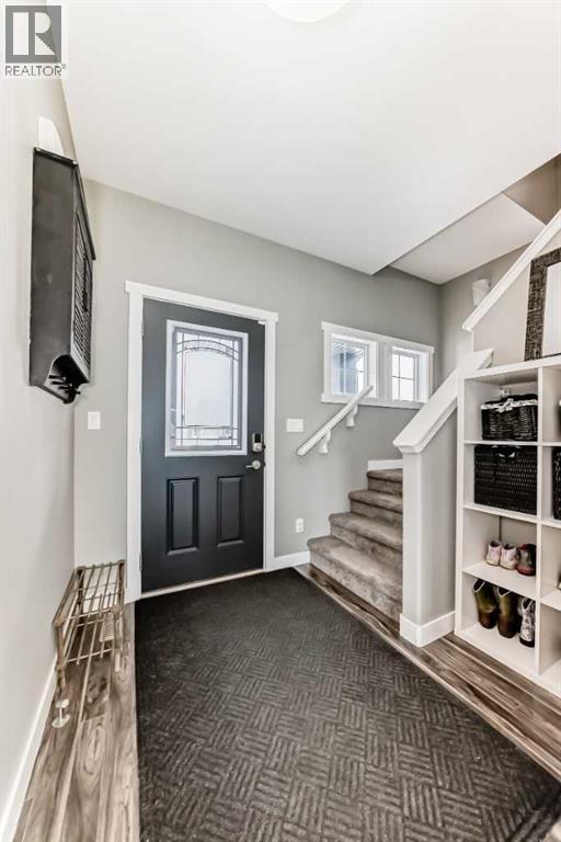 3 Hanson Green, Penhold, Alberta  T0M 1R0 - Photo 4 - A2295623