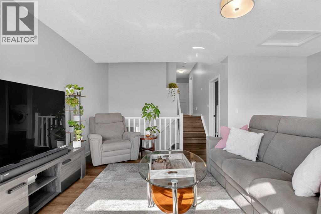 220 Evansborough Way Nw, Calgary, Alberta  T3P 0N9 - Photo 16 - A2295558