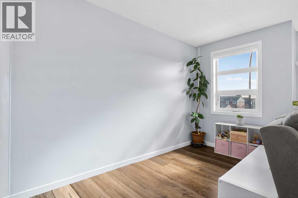 220 Evansborough Way Nw, Calgary, Alberta  T3P 0N9 - Photo 19 - A2295558
