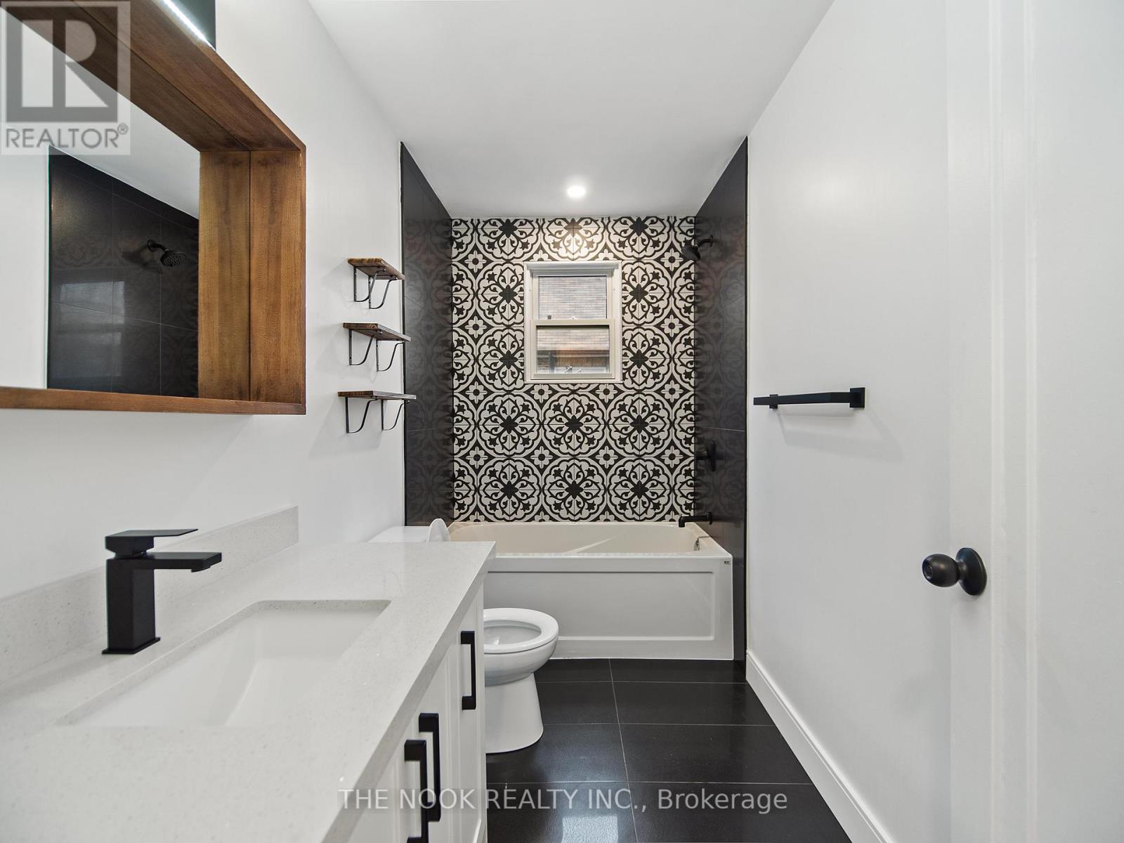 Upper - 590 Athol Street E, Oshawa, Ontario  L1H 1M3 - Photo 15 - E12934050