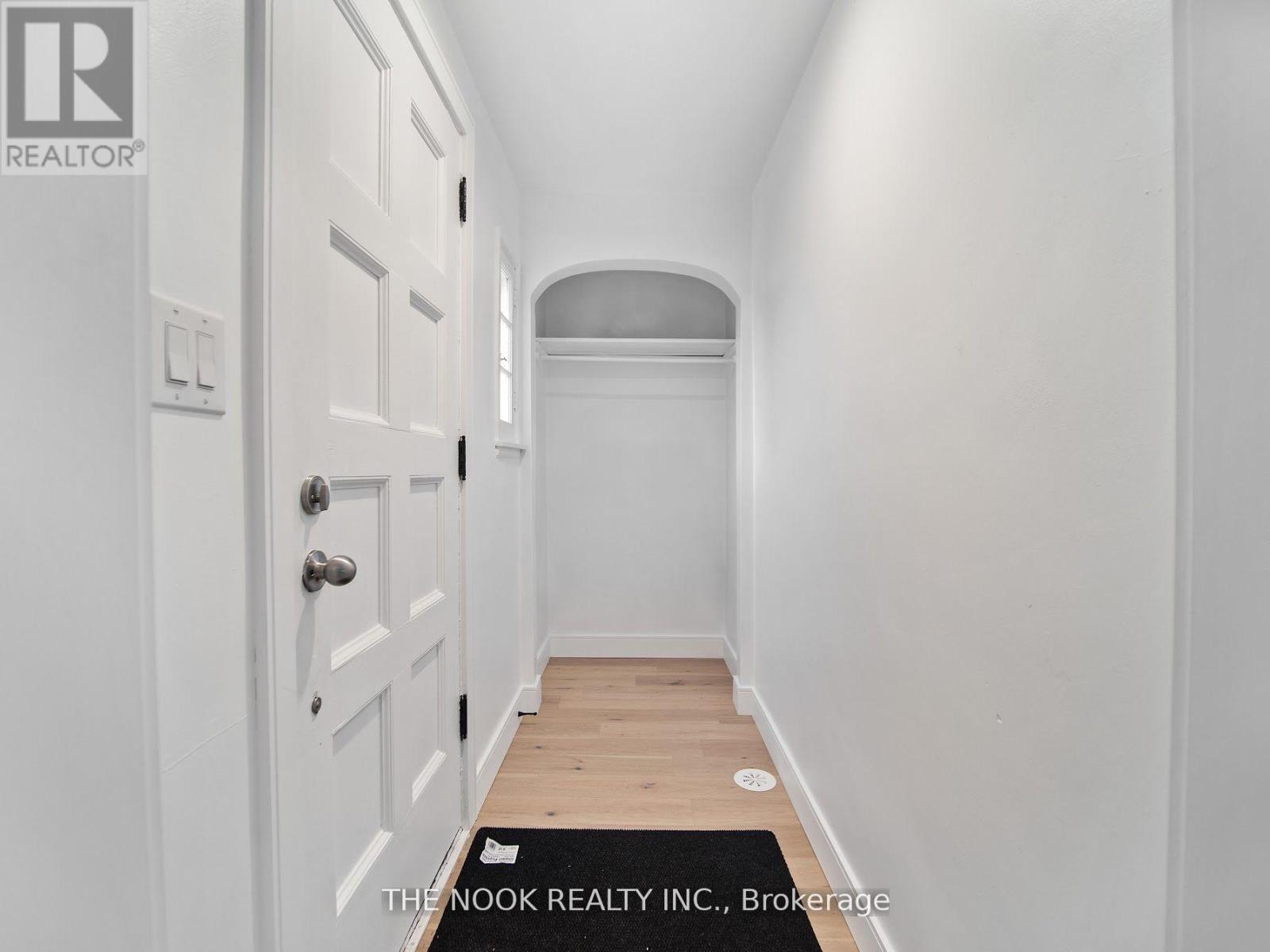 Upper - 590 Athol Street E, Oshawa, Ontario  L1H 1M3 - Photo 3 - E12934050