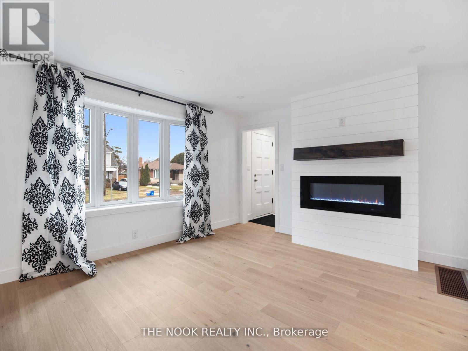 Upper - 590 Athol Street E, Oshawa, Ontario  L1H 1M3 - Photo 4 - E12934050