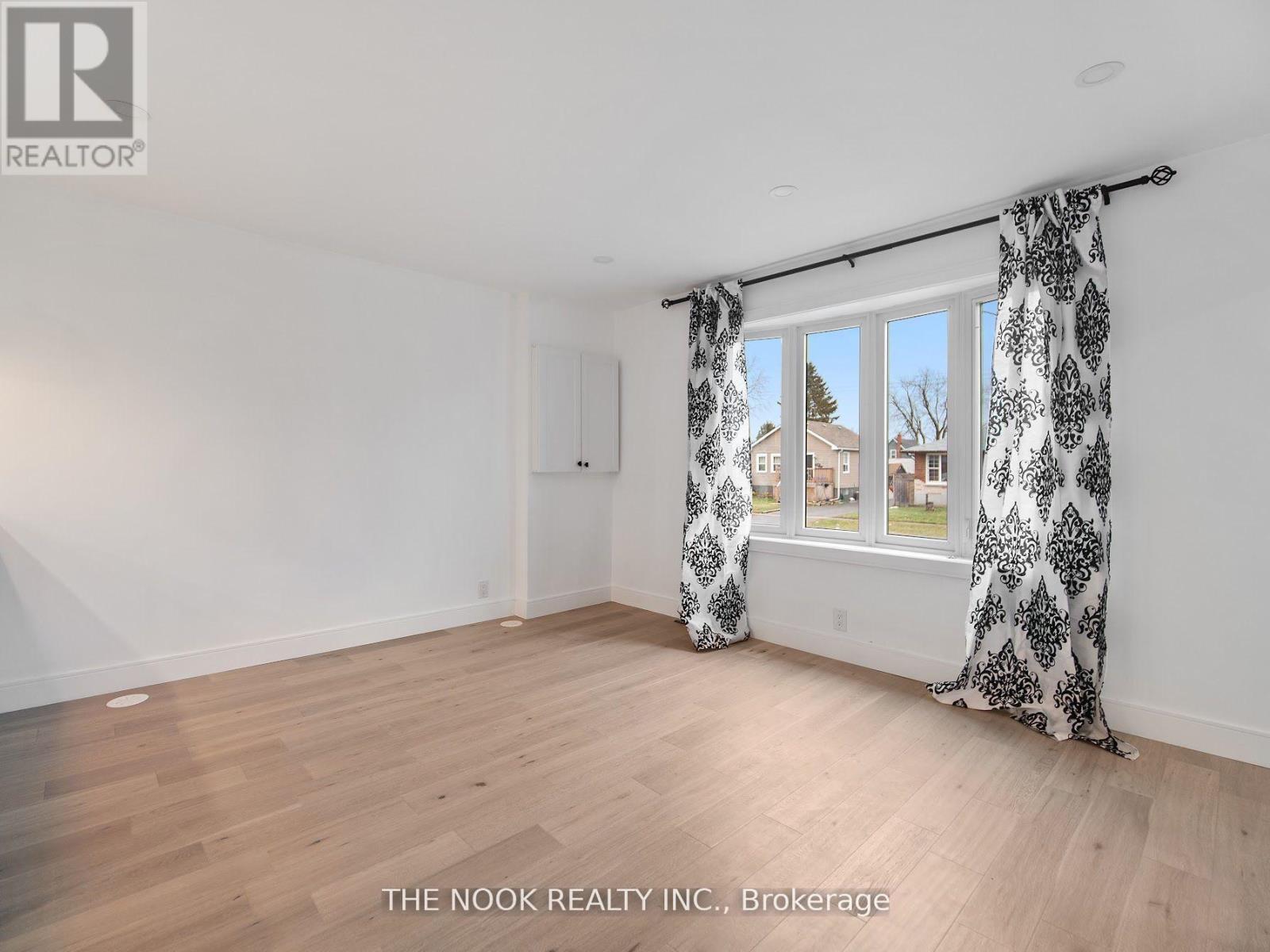 Upper - 590 Athol Street E, Oshawa, Ontario  L1H 1M3 - Photo 5 - E12934050