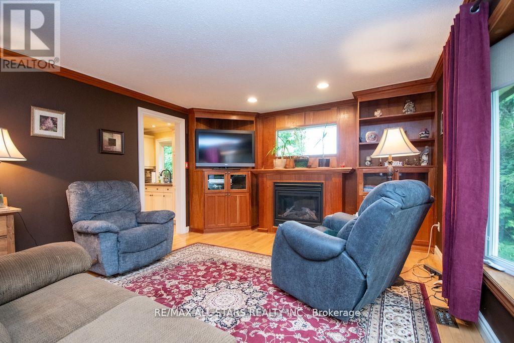 690 Post Road, Kawartha Lakes, Ontario  K0L 2X0 - Photo 9 - X12933976