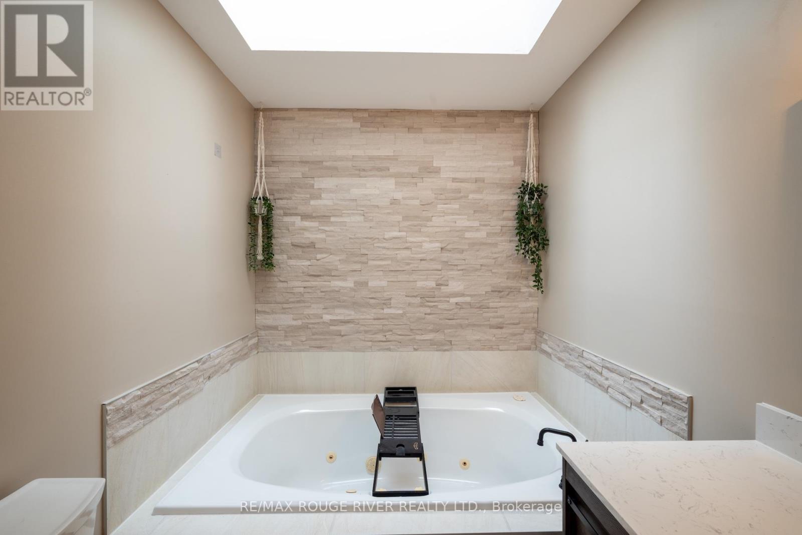 345 Booth Court, Cobourg, Ontario  K9A 5N5 - Photo 32 - X12934000