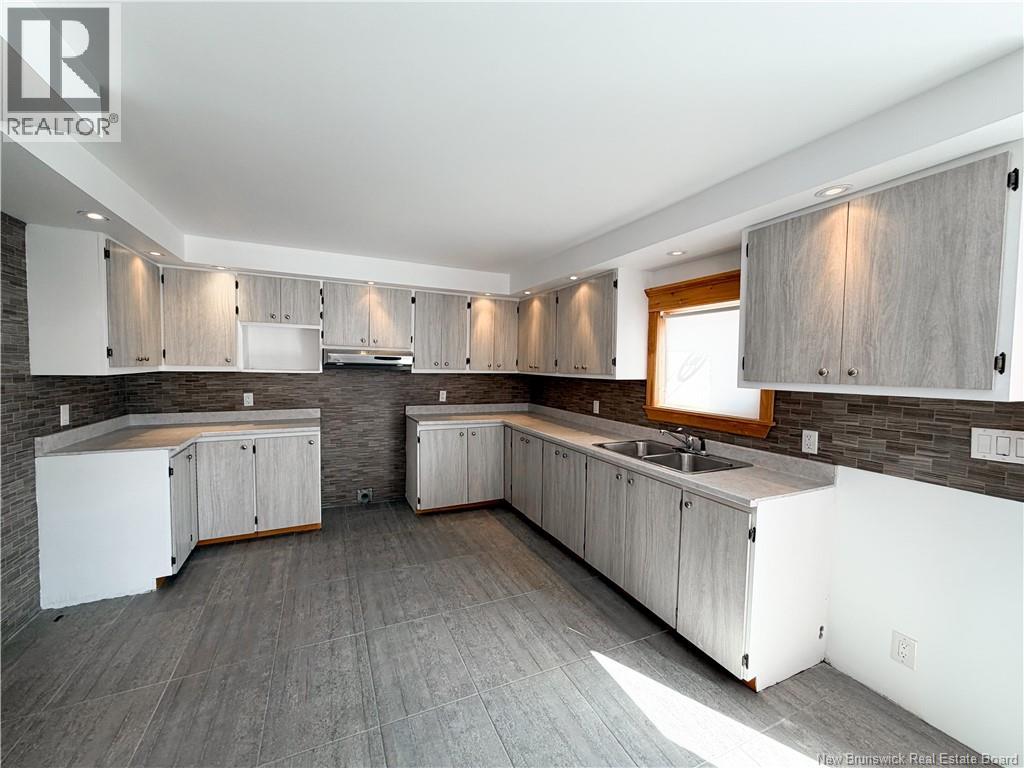 6 Lebel Court, Campbellton, New Brunswick  E3N 3Y3 - Photo 3 - NB126526
