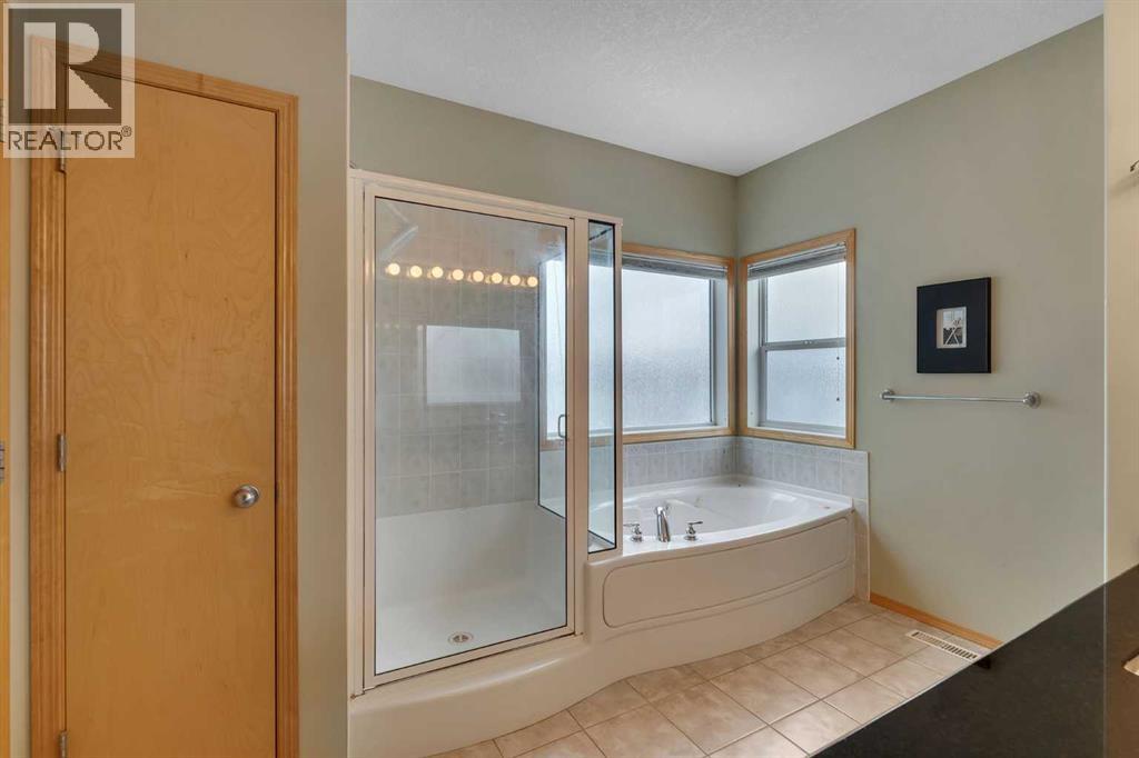 1907 Woodside Boulevard Nw, Airdrie, Alberta  T4B 2M4 - Photo 25 - A2295912