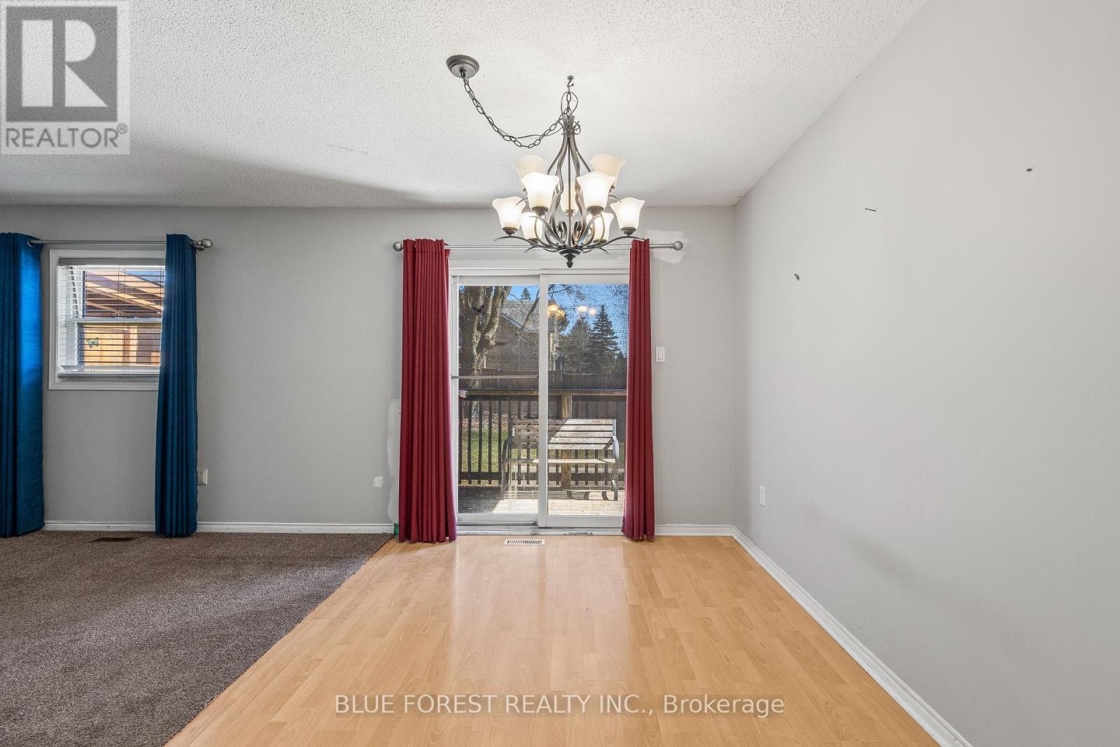 260 Oak Street, Lucan Biddulph, Ontario  N0M 2J0 - Photo 10 - X12934010