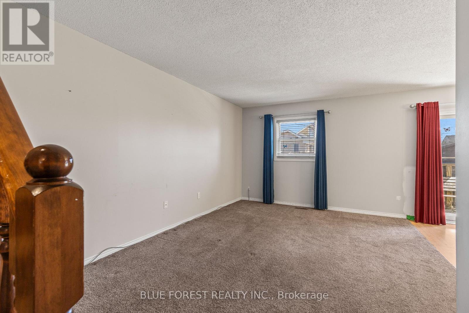 260 Oak Street, Lucan Biddulph, Ontario  N0M 2J0 - Photo 11 - X12934010