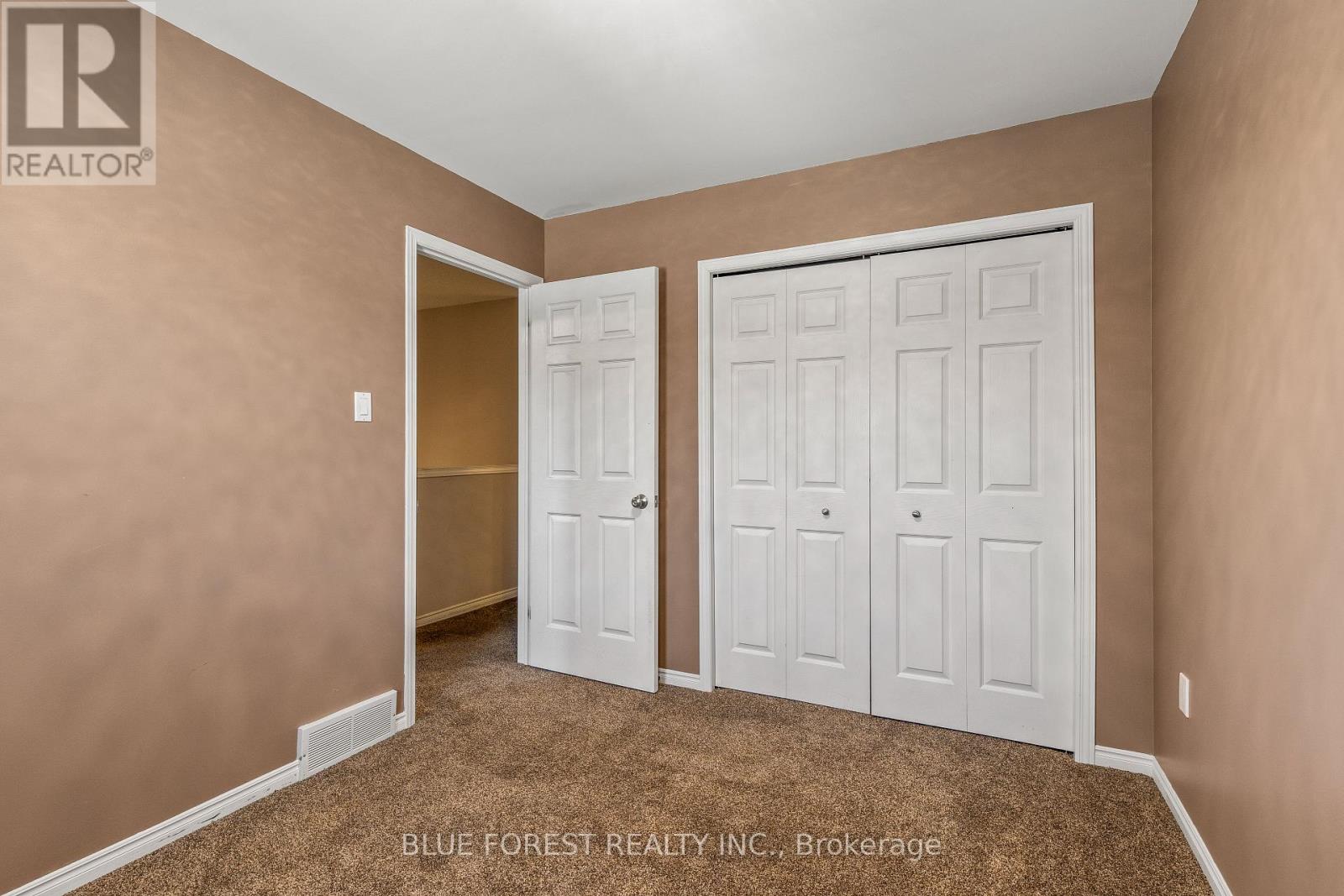 260 Oak Street, Lucan Biddulph, Ontario  N0M 2J0 - Photo 17 - X12934010